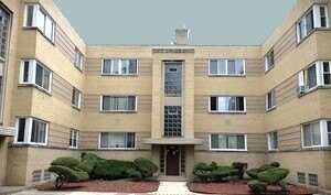 2038 E 72nd Place, Chicago, IL 60649