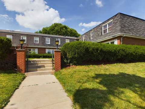 2610 W Pratt Boulevard, Chicago, IL 60645