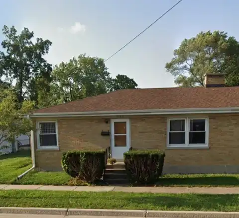 924 E Maple Street, Lombard, IL 60148