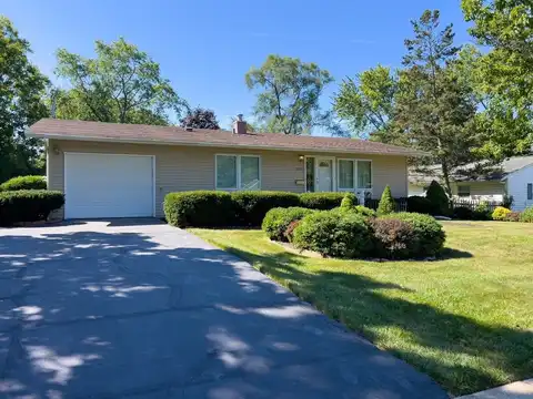 2763 Forest Glen Parkway, Woodridge, IL 60517