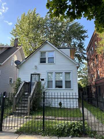 250 W 107TH Place, Chicago, IL 60628