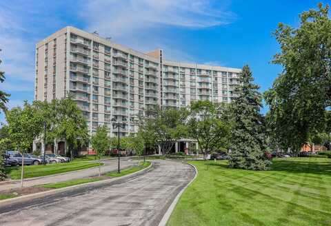 20 N Tower Road, Oak Brook, IL 60523