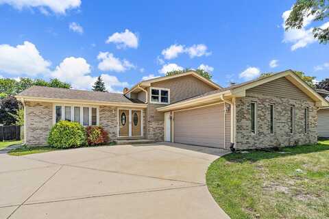 302 Canyon Trail, Carol Stream, IL 60188