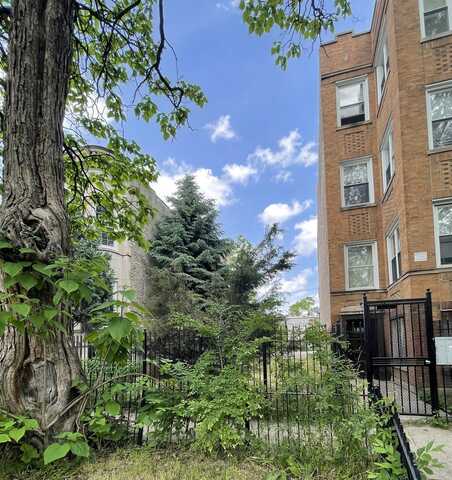 4306 W Adams Street, Chicago, IL 60624