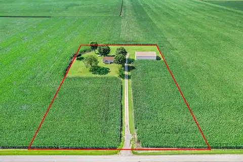 1070 N 48th Road, Earlville, IL 60518