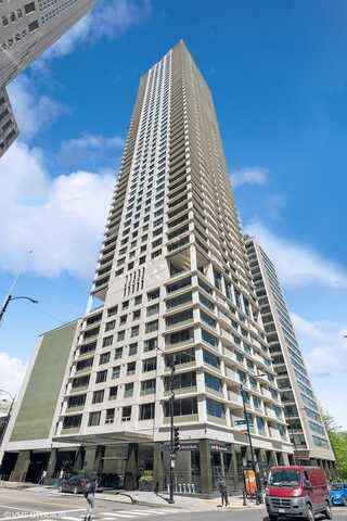 1000 N Lake Shore Plaza, Chicago, IL 60611