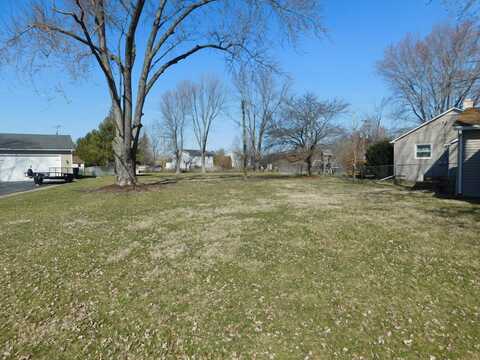 151 Holiday Drive, Holliday, IL 60552