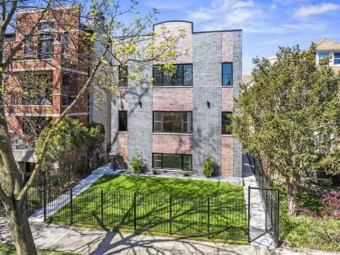 6104 N Hermitage Avenue, Chicago, IL 60660