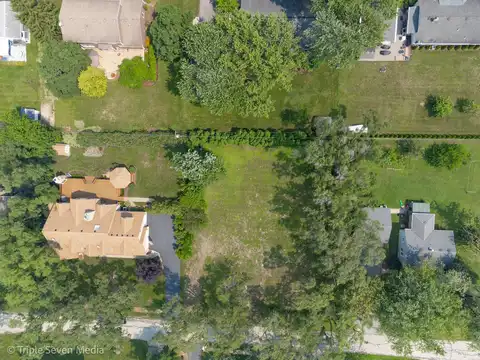 7213 Giddings Avenue, Burr Ridge, IL 60527