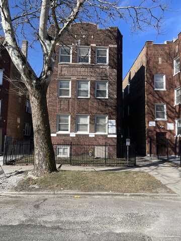 7424 S Phillips Avenue, Chicago, IL 60649