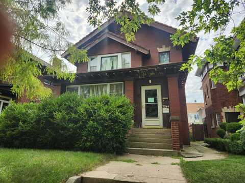 7244 S Paxton Avenue, Chicago, IL 60649