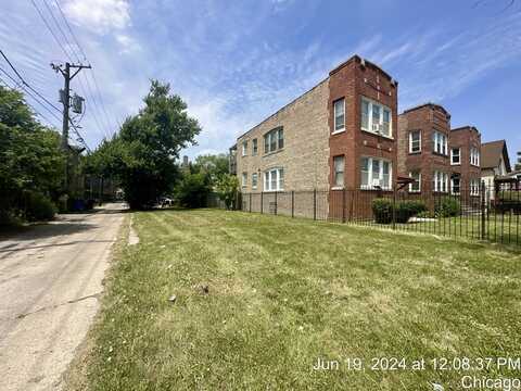 7444 S Dorchester Avenue, Chicago, IL 60619