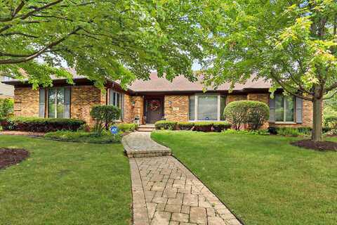 56 Garfield Ridge Court, Burr Ridge, IL 60527