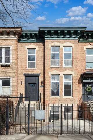 2446 W Taylor Street, Chicago, IL 60612