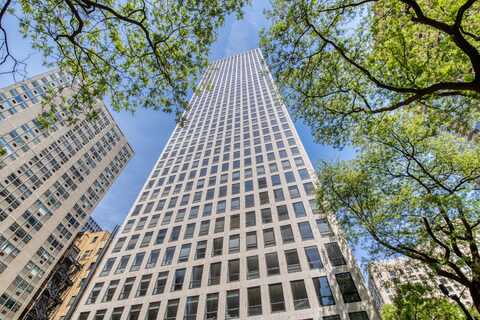 260 E Chestnut Street, Chicago, IL 60611