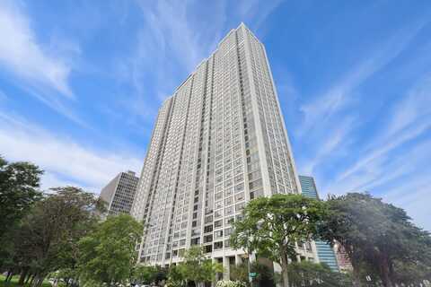 2800 N Lake Shore Drive, Chicago, IL 60657