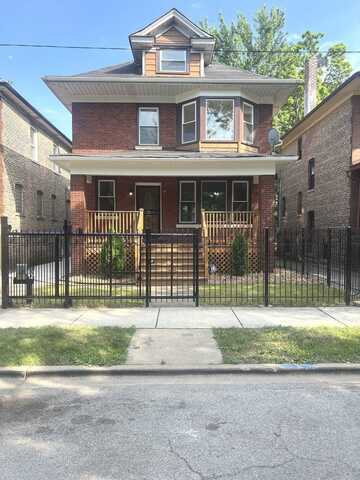 2627 E 74th Place, Chicago, IL 60649