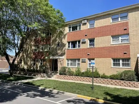 32 Elgin Avenue, Forest Park, IL 60130