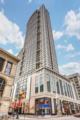 130 N GARLAND Court, Chicago, IL 60602