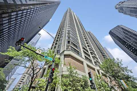 400 E Ohio Street, Chicago, IL 60611