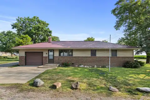 19 Circle Drive, Fisher, IL 61843