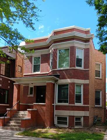 3042 W Eastwood Avenue, Chicago, IL 60625