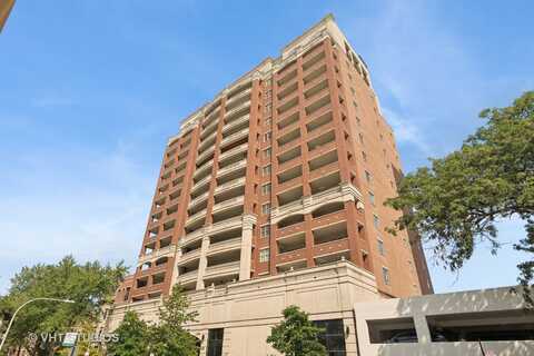 828 W Grace Street, Chicago, IL 60613