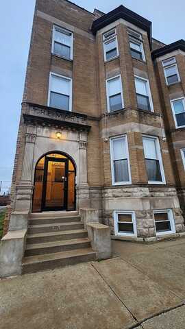 4638 S VINCENNES Avenue, Chicago, IL 60653