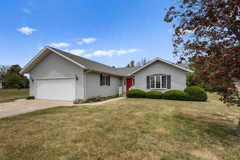 12 Chad Avenue, Sullivan, IL 61951