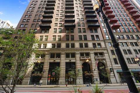 212 W WASHINGTON Street, Chicago, IL 60606