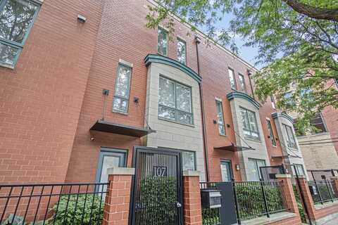 107 S Aberdeen Street, Chicago, IL 60607