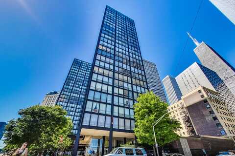 880 N Lake Shore Drive, Chicago, IL 60611