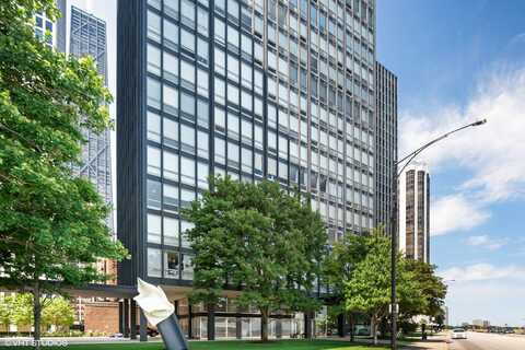 880 N LAKE SHORE Drive, Chicago, IL 60611