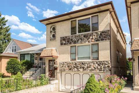 6120 W Eastwood Avenue, Chicago, IL 60630