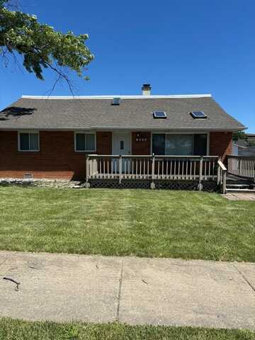 8140 W 84th Place, Justice, IL 60458