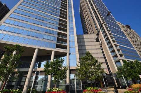 600 N Lake Shore Drive, Chicago, IL 60611