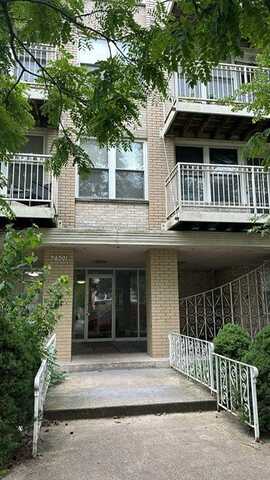 2501 W Touhy Avenue, Chicago, IL 60645