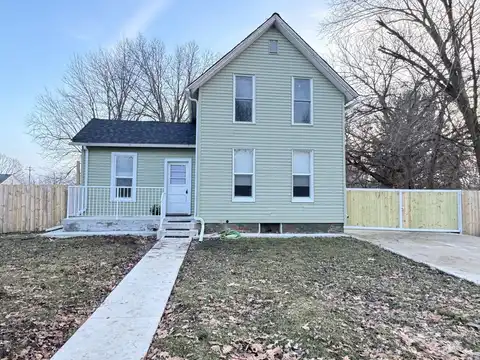 303 E Locust Street, La Moille, IL 61330