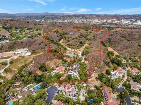 2 Via Terracaleta, Coto de Caza, CA 92679