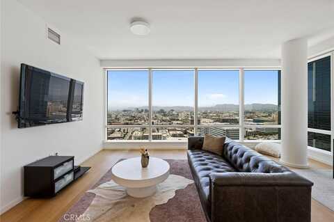 877 Francisco Street, Los Angeles, CA 90017