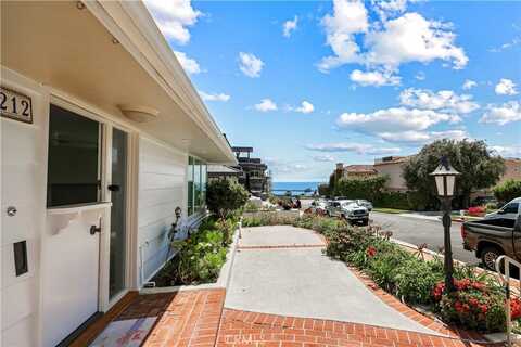 212 Larkspur Avenue, Corona del Mar, CA 92625