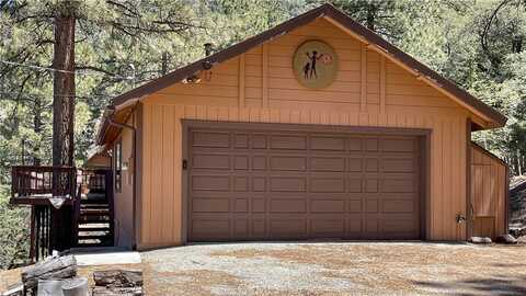 1521 Lassen Way, Pine Mountain Club, CA 93222