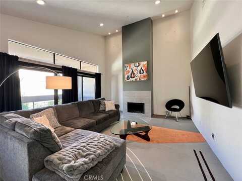 445 Village Square W, Palm Springs, CA 92262