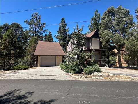 154 Riverside Avenue, Sugarloaf, CA 92386