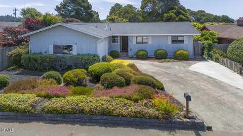 300 Penitenti Way, Fort Bragg, CA 95437