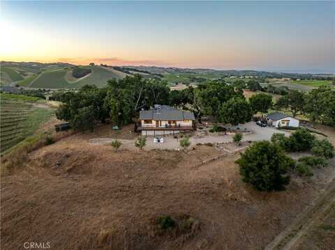 115 Booker Road, Templeton, CA 93465