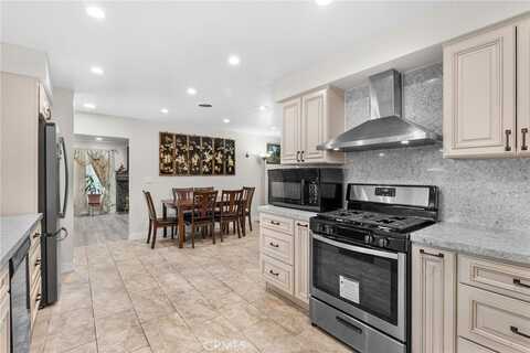 10251 Floralita Avenue, Sunland, CA 91040