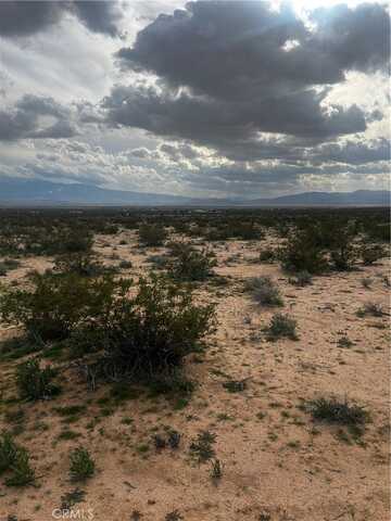 45318141 Jones Road, Lucerne Valley, CA 92356