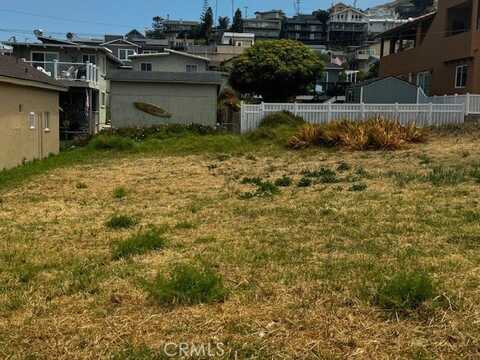 37 S Ocean Avenue, Cayucos, CA 93430