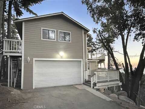 2702 Thule Lane, Running Springs, CA 92382